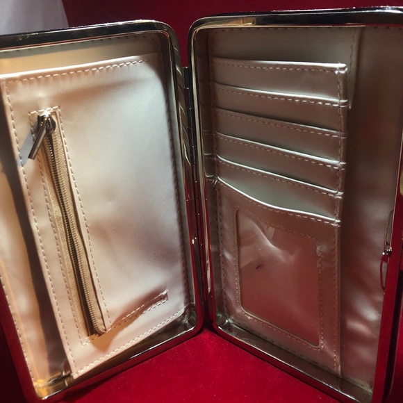 Silver Rhinestone clutch/Wallet- - Picture 4 of 6